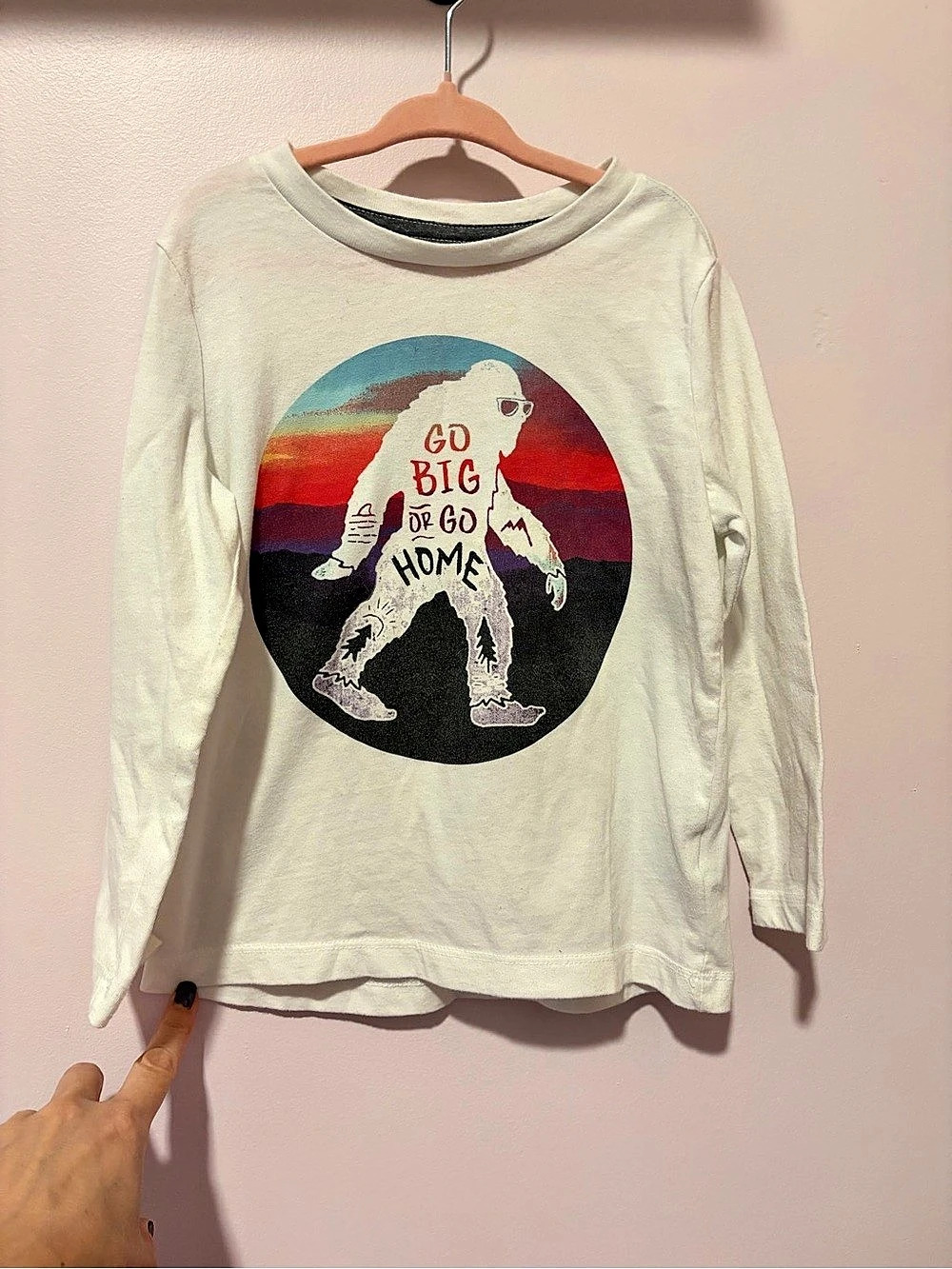 Old Navy Long Sleeve Graphic Tee in White Boys XS (5) Like New
